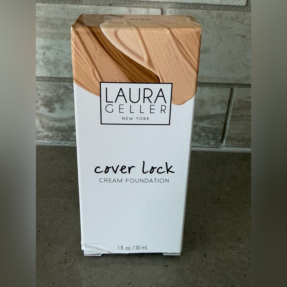 Laura Geller Cover Lock Cream Foundation - color Deep